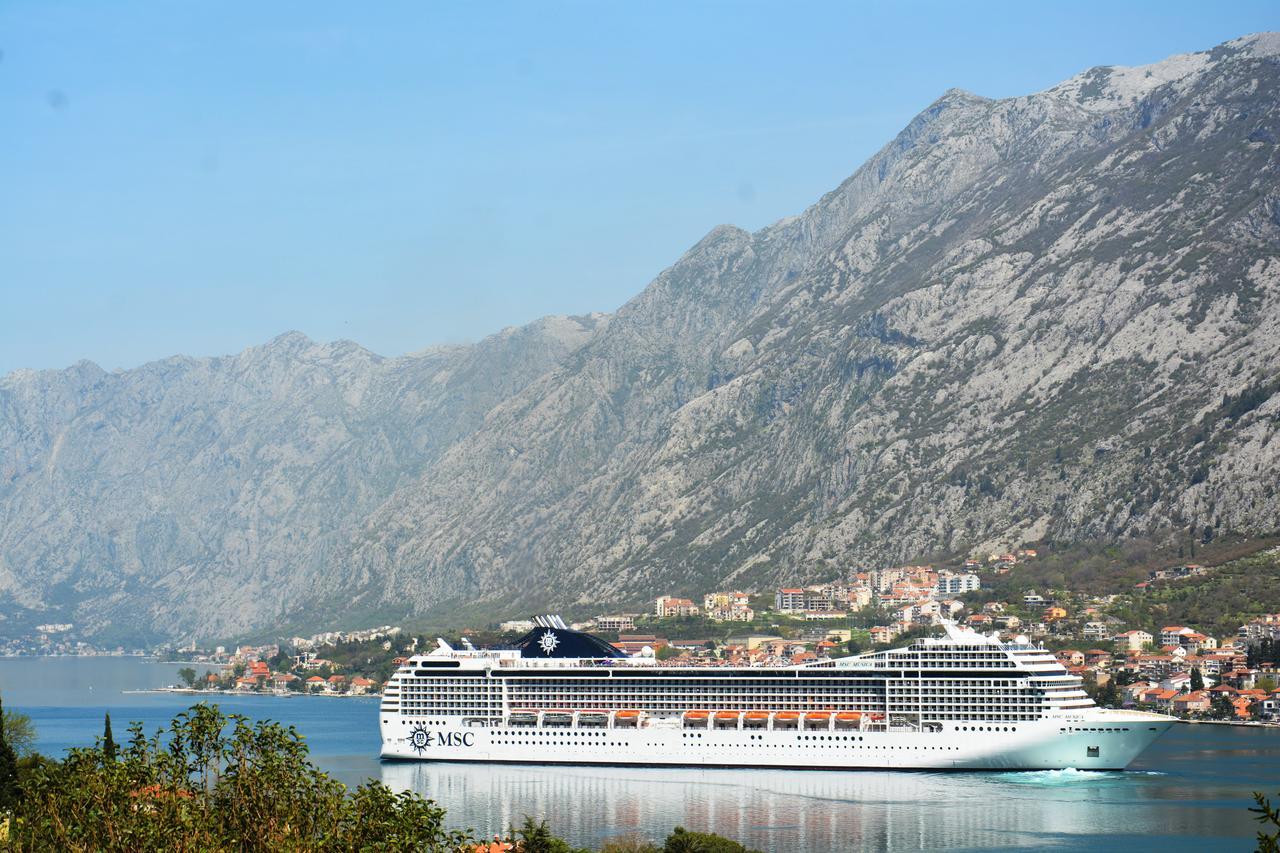 Apartment Baletic Kotor Exteriör bild